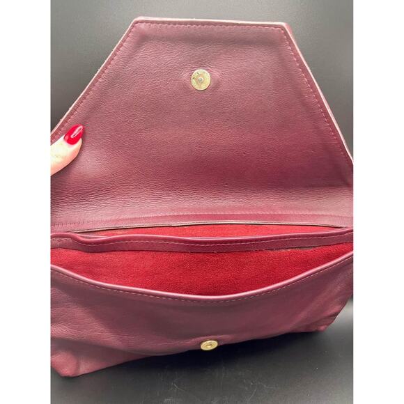 VINTAGE 70’s Red Leather Clutch - Picture 2 of 6